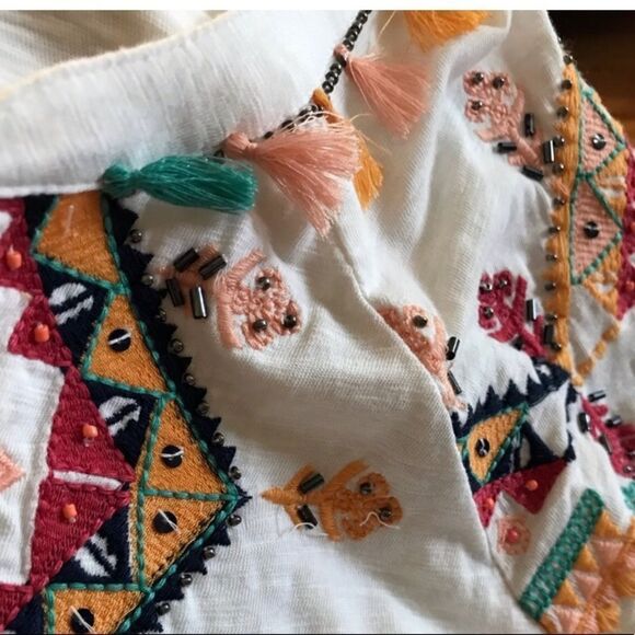 Crown & Ivy MEDIUM White Beaded Cotton Top - Picture 5 of 6